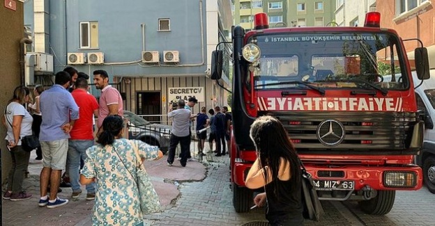 Ataşehir'de iş merkezinde yangın paniği .