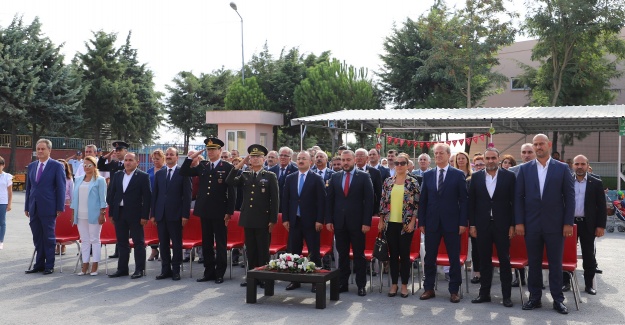Büyükçekmece'de Yeni Eğitim Ve Öğretim Yılı Kutlandı