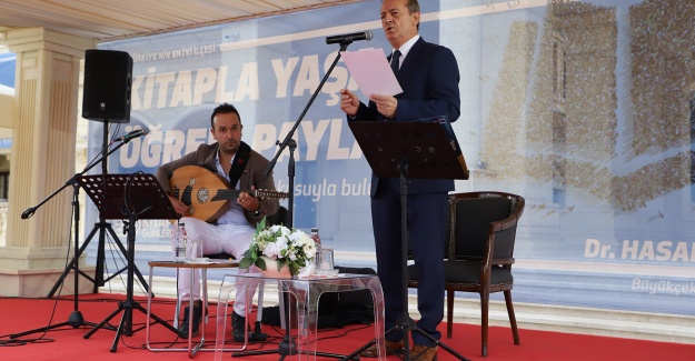 Şiir ve ud dinletisi eşliğinde unutulmaz bir akşam