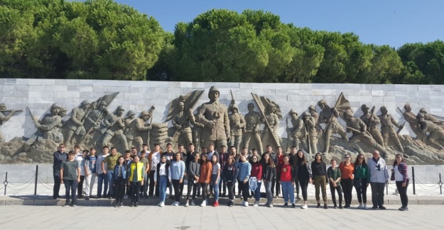 TÜRAM LİSESİ ÖĞRENCİLERİ ÇANAKKALE’Yİ GEZDİ
