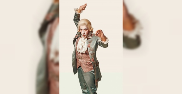 “AMADEUS MOZART” OKAN BAYÜLGEN…