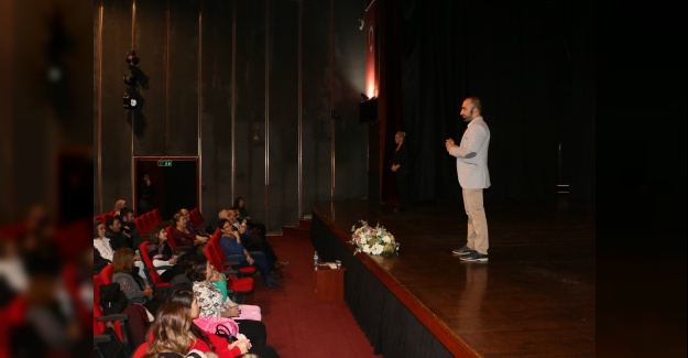 İşaret Dili Semineri’ Kartal’da Gerçekleştirildi