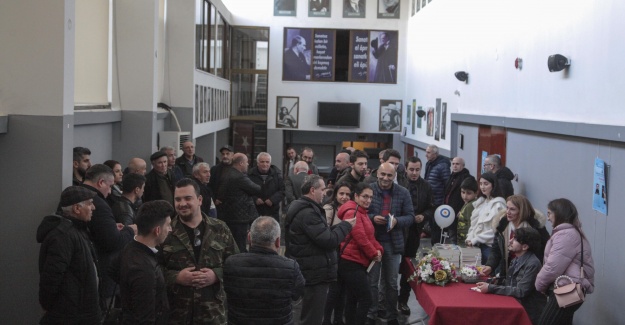 Genç Yazar İlker Has Kartal’da İmza Günü Düzenledi