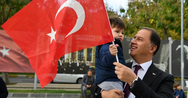 BEYLİKDÜZÜ’NDE BAYRAM COŞKUSU BALKONLARDAN TAŞACAK