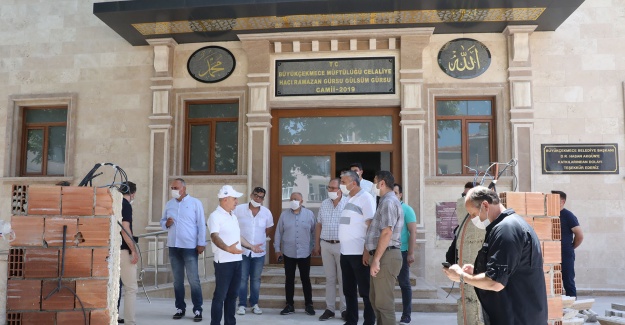 Büyükçekmece mimarisi ile dikkat çeken özel bir camiye daha kavuşuyor
