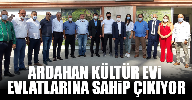Ardahan Kültür Evi evlatlarına sahip çıkıyor