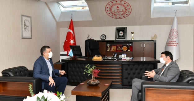 BOZKURT’TAN ÖĞRETMENLER GÜNÜ’NDE ANLAMLI ZİYARET