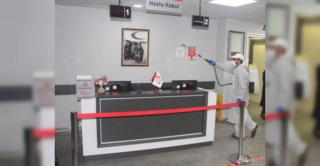 Kartal ‘da Her Gün Yüzlerce Metrekare Alan Dezenfekte Ediliyor
