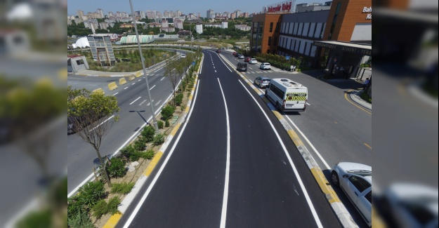 KÜÇÜKÇEKMECE PRESTİJLİ YOLLARLA DONATILIYOR: 2 YILDA 96 BİN TON ASFALT SERİMİ GERÇEKLEŞTİRİLDİ