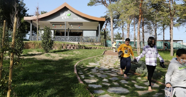 Nadir Kafe Esenler'de açıldı
