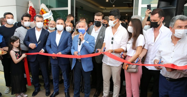 Bayrampaşa'da Necip Uysal Spor tesisleri açıldı