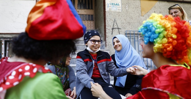 LÖSEMİLİ ÇOCUKLARA SÜRPRİZ ZİYARET