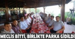 Meclis bitti, birlikte parka gidildi