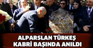 Alparslan Türkeş kabri başında anıldı