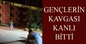 Gençlerin kavgası kanlı bitti
