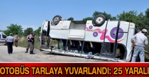 Otobüs tarlaya yuvarlandı: 25 yaralı