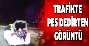 Trafikte pes dedirten görüntü
