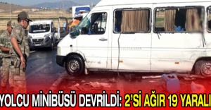 Yolcu minibüsü devrildi: 2’si ağır 19 yaralı