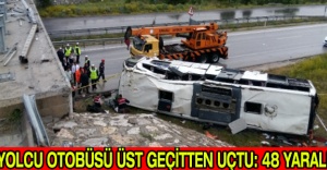 Yolcu otobüsü üst geçitten uçtu: 48 yaralı