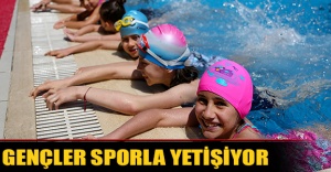 GENÇLER SPORLA YETİŞİYOR