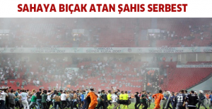 Sahaya bıçak atan şahıs serbest