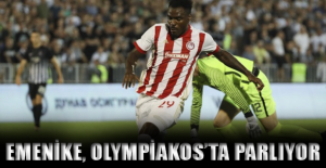 Emenike, Olympiakos’ta parlıyor