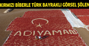 Kırmızı biberle Türk bayraklı görsel şölen