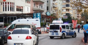 Antalya’da cinnet: 1’i kadın 4 ölü