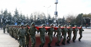 Askerler Başkent sokaklarını inletti