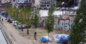 Paris’te sığınmacılar bu halde