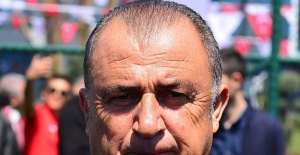 Terim imzayı atıyor