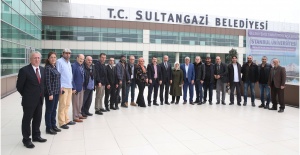 Altunay, gazetecileri unutmadı