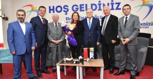 Gazeteciliğin sorunları tartışıldı