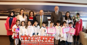 ALTINOK ÖZ’ÜN 14 MART TIP BAYRAMI’NI KUTLADI