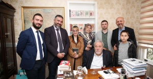 İLBER ORTAYLI MİNİK HAYRANIYLA BULUŞTU