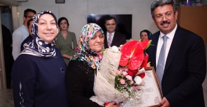 Anneliğe Örnek: Sadet Civil