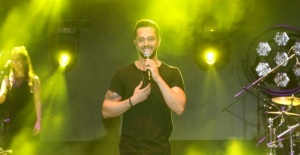 40 binden fazla kişiye konser verdi