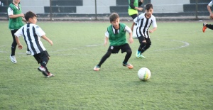 ISPARTAKULE BEŞİKTAŞ FUTBOL OKULU KAYITLARI DEVAM EDİYOR..