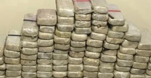 Mobilya fabrikasından 233,2 kilo eroin çıktı