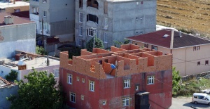 Uyanıklara Göz Açtırılmıyor
