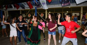 ÇOCUKLARDAN KARDEŞLİK KÖPRÜSÜ
