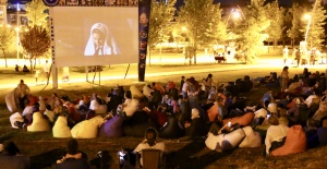Yıldızlar Altında Sinema Keyfi