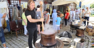 Sanatseverler Sanata Doydu