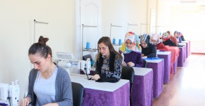 Artık Kadınlar Hem Meslek Sahibi Oluyor Hem de Üretici