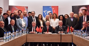 CHP’den Yurt Dışına Çıkarma