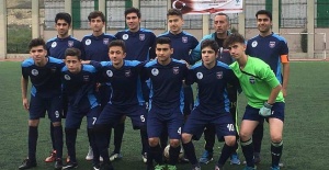 İSTANBUL DEMİRSPOR U-17'LER NAMAĞLUP ŞAMPİYON OLDU.
