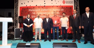 Ümraniye Belediyesi 15 Yıldır Yeni Yetenekleri Sanata Teşvik Ediyor