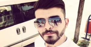 Üniversiteli  Genç Kendini Astı