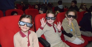 12 bin çocuğun 3D sinema keyfi