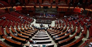 İtalya parlamentosu ''Ermeni soykırımını'' resmi olarak tanıdı.